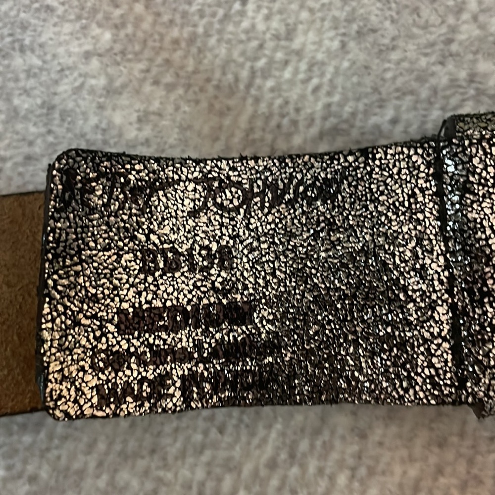 Betsey Johnson, silver metallic rhinestone stud belt size medium - Picture 11 of 11